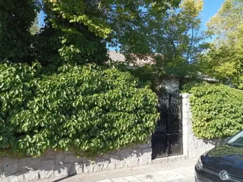 Casa en Avenida de los Olmos