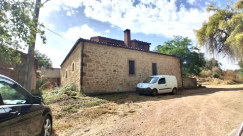 Casa en calle Santibañez Rio