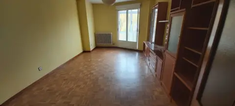 Piso en calle de la Sierra