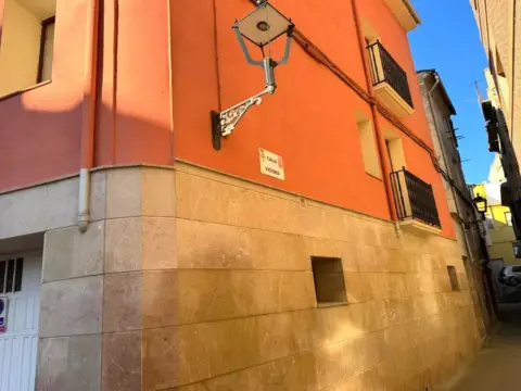 Casa adosada en calle de la Victoria