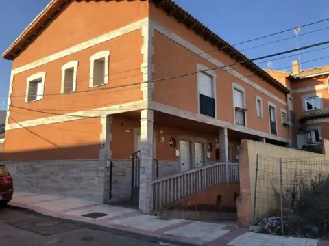 Casa adossada a calle del Arrabal