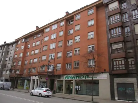 Local comercial en calle de la Argañosa