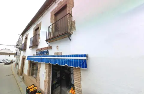 Local comercial en calle de Ramón y Cajal