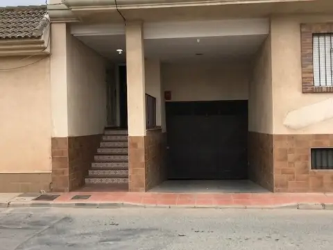 Garaje en Avenida Principal