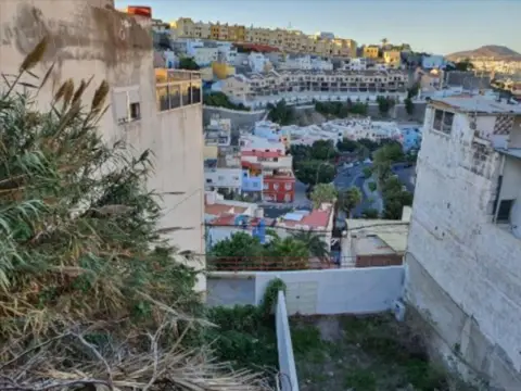 Terreno en calle Maestro Rodo