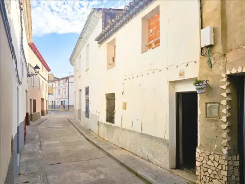 Casa en calle San Maximino