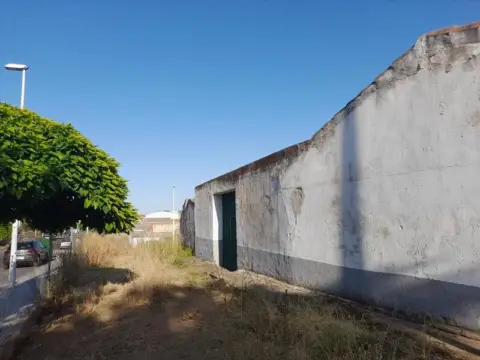 Terreno en Camino Viejo de Mirandilla