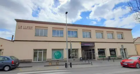 Local comercial en Carrer de Montserrat
