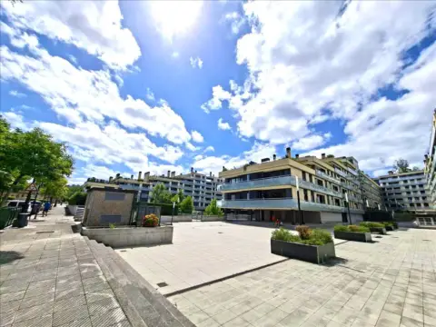 Local comercial en calle Tapia de Casariego