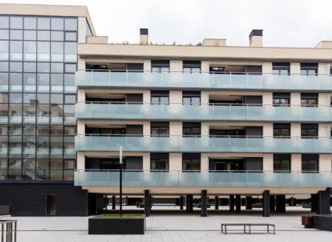 Local comercial en calle Tapia de Casariego