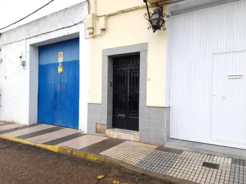 Piso en Los Milagros-La Corchera