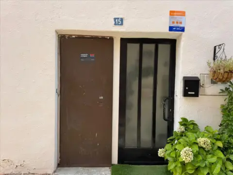 Casa adosada en calle de la Mediavilla Alta