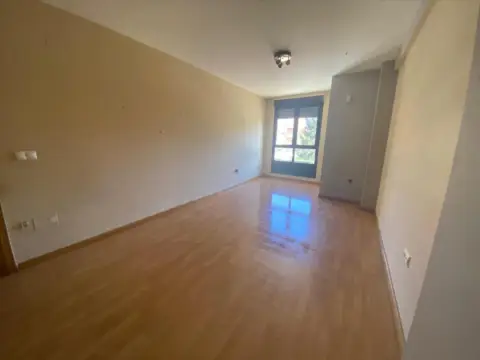 Piso en Avenida de los Antibióticos