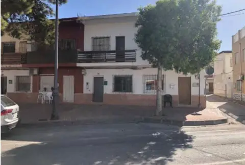 Casa en calle del Pantano de Argós