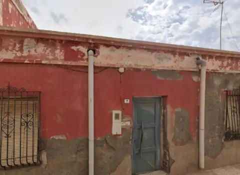 Casa en calle de Antonio Vallejo