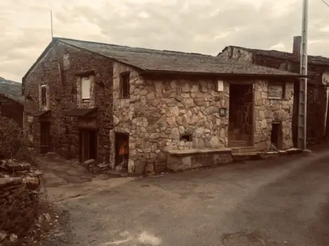 Casa en calle de Xestal