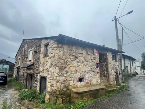 Casa en calle de Xestal