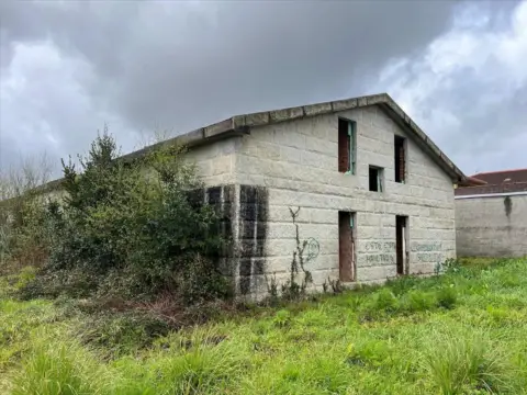 Casa en calle Esfarrapa . Apu-R7. Parcela