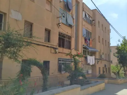Piso en Plaça dels Blocs de la Florida