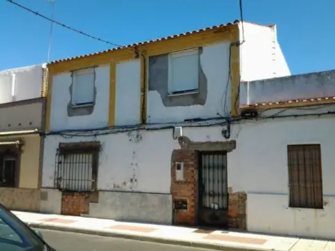 Casa adosada en calle de Emilio Castelar