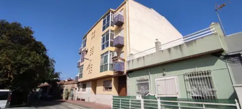 Piso en calle de la Torre de los Ibáñez