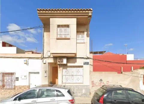 Casa adosada en calle Prolongación Batería