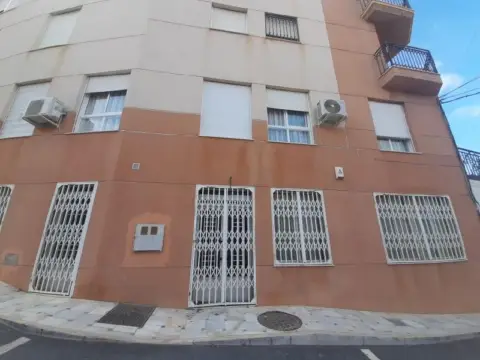 Local comercial en Avenida de Almería