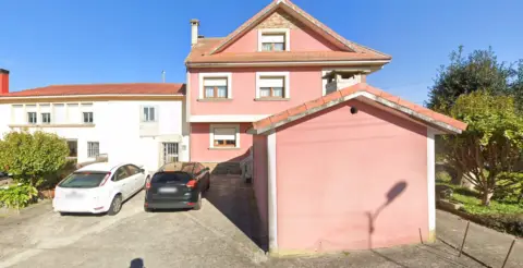 Casa adosada en calle Lugar Campara
