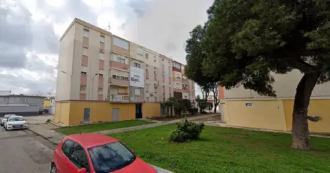 Piso – La Línea de la Concepción, El Zabal Bajo