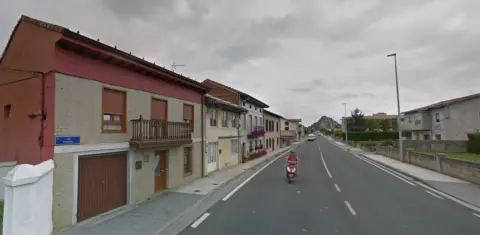 Casa adosada en Avenida de Camarreal