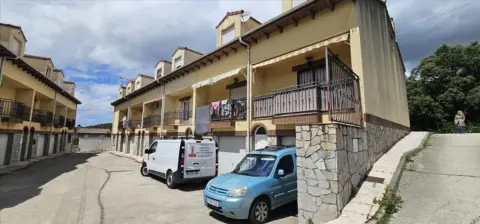 Casa adosada en Plaza Lanchares
