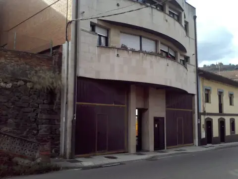 Piso en Carretera General-Ujo