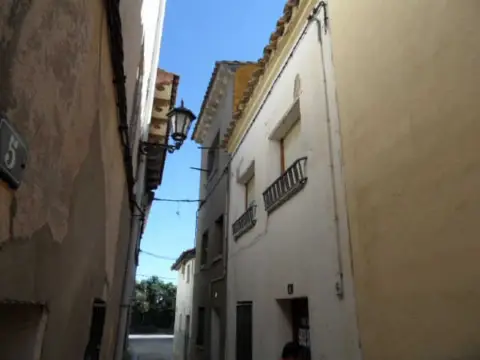 Casa adosada en calle Sol