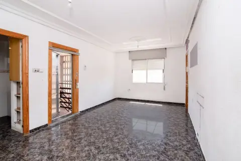 Piso en calle de la Santa María