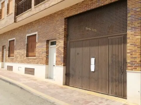 Garaje en calle Ciclista Mariano Rojas
