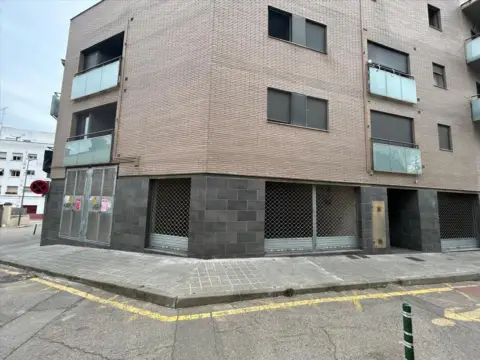 Local comercial en calle Creu de La