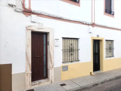 Piso en calle Luis Zambrano
