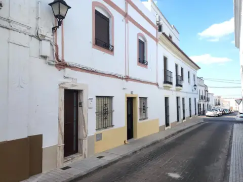 Piso en calle Luis Zambrano