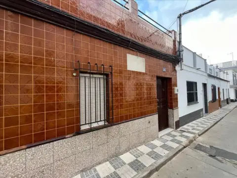 Casa en calle de la Azucena