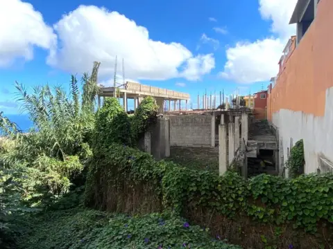 Piso en Avenida de la Cruz