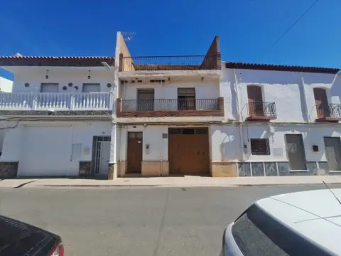 Casa adosada en Avenida Andalucía