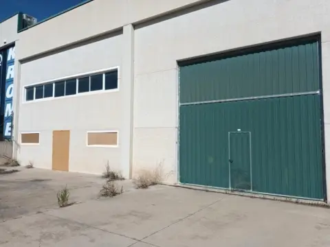 Nave industrial en calle de Buenos Aires