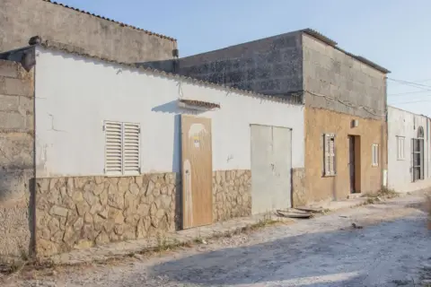 Casa en calle 25 Parcela 1694