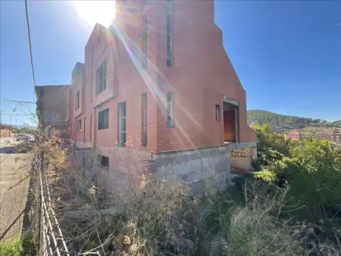 Casa adosada en Avenida de la Sierra