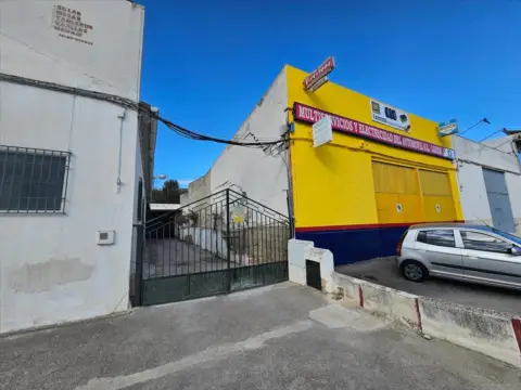 Local comercial en Avenida de Castro del Río