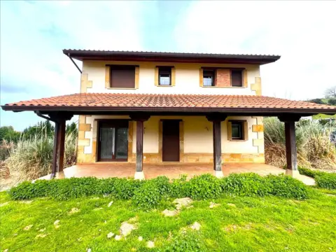 Casa en calle La Torre