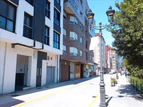 Garaje en calle Poeta Manfer de la Llera