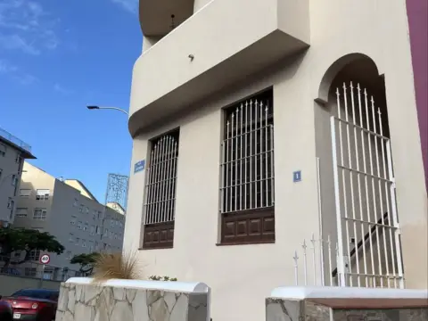 Casa adosada en calle Ahoren