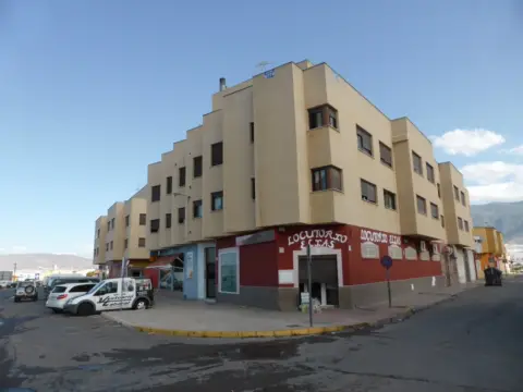 Piso en calle Camelia