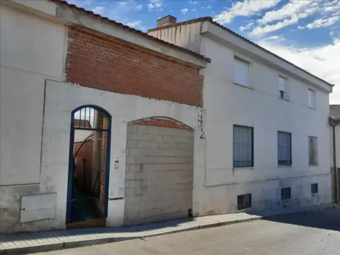 Casa en calle de la Sierra
